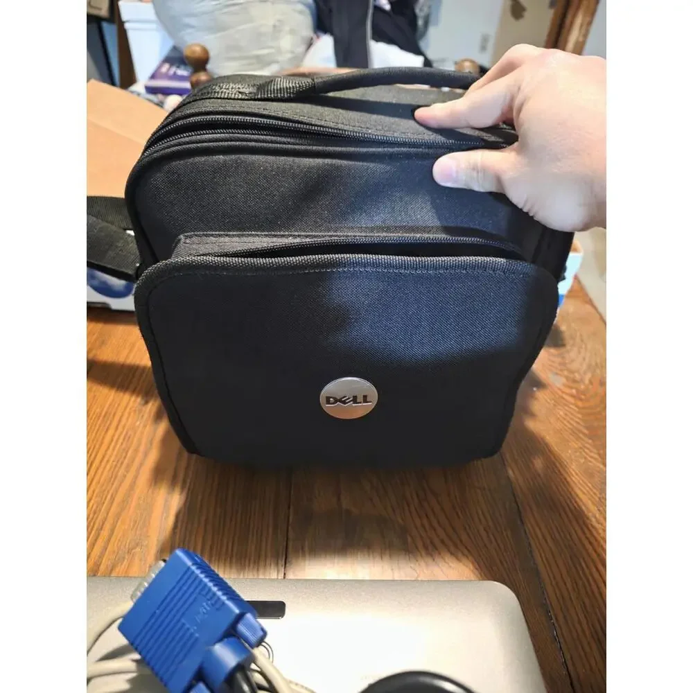 Excellent Condition Dell 1800MP DLP Projector Awesome Professional Product